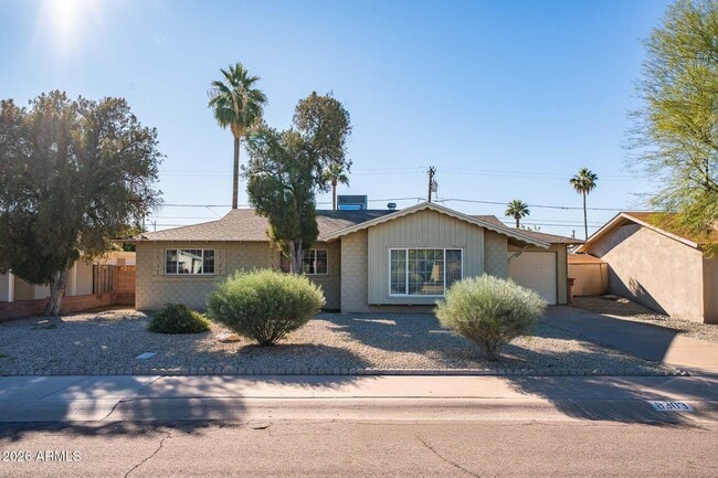 Building Photo - 8303 E Glenrosa Ave