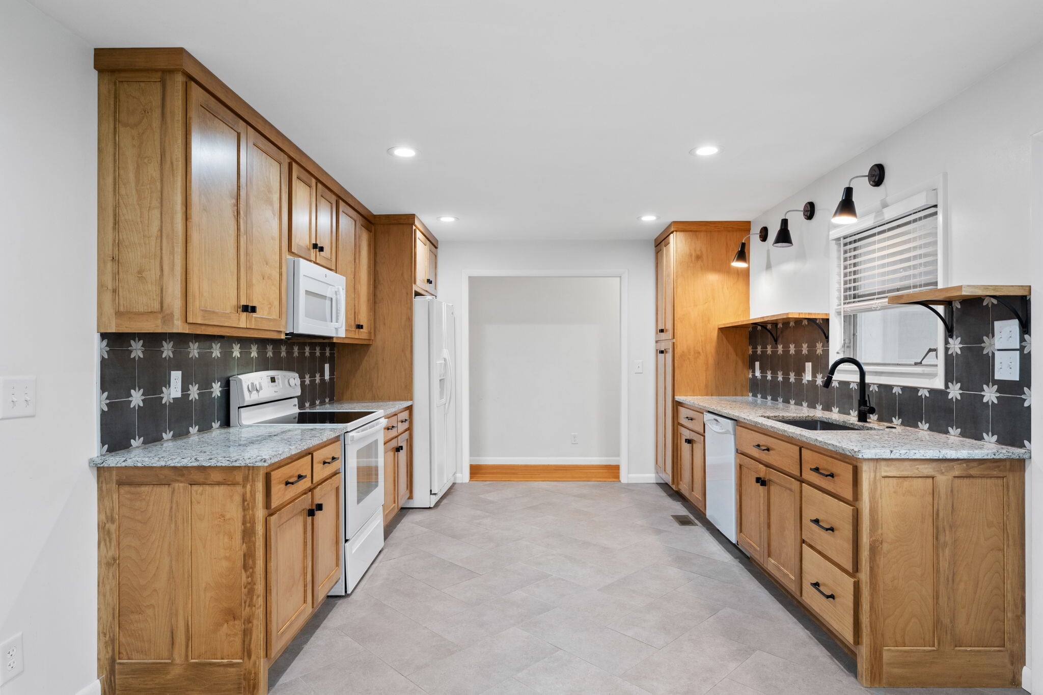 Building Photo - 2115 Ballard Pl