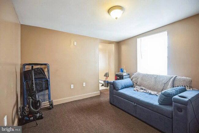 Building Photo - 1124 S 15th St