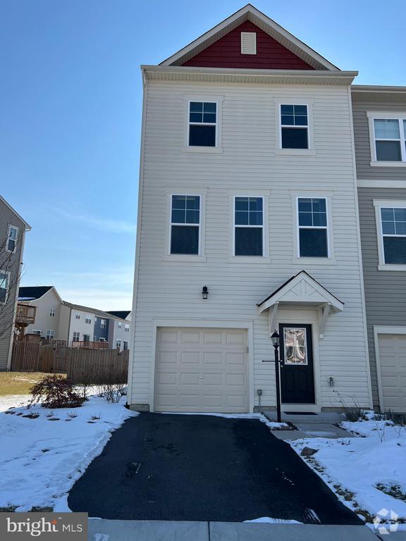 Building Photo - 113 Gristmill Ct