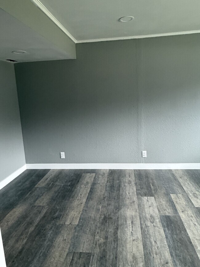 Building Photo - 3212 Hollyhock Hill