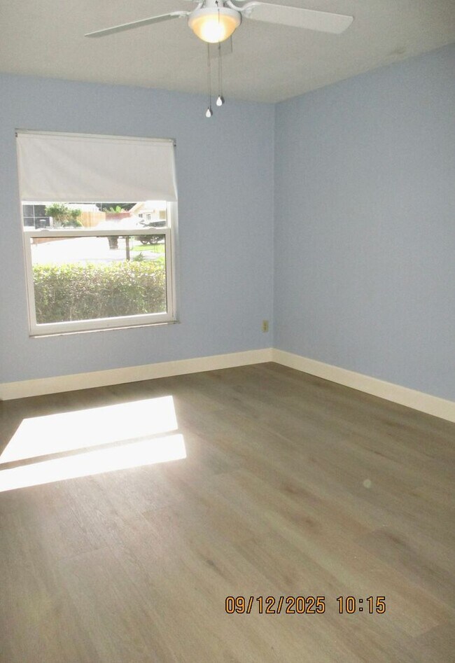 Building Photo - Spacious 2BR/2BA Townhouse – 1,550 Sq. Ft....