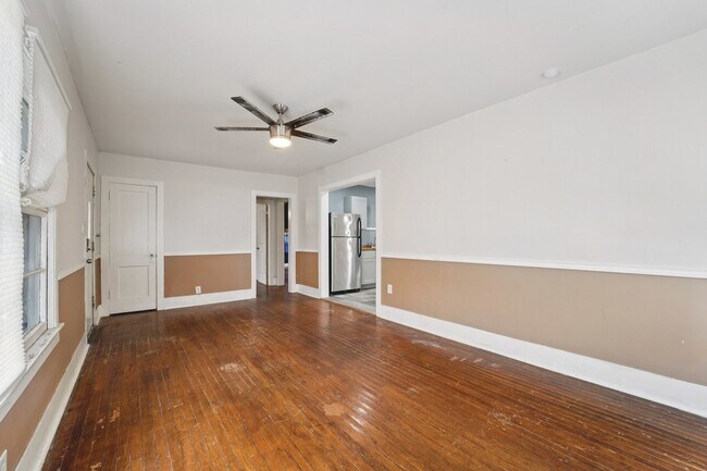 Building Photo - 5224 Bernardo De Galvez Ave