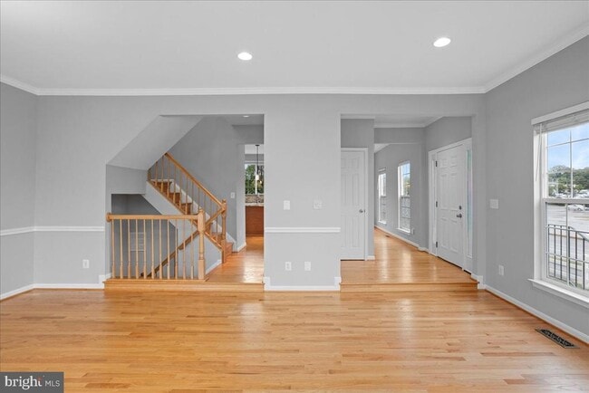 Building Photo - 6350 Regal Oak Dr