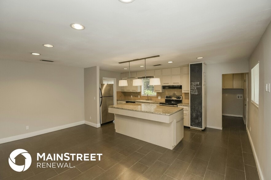 Building Photo - 1555 Shirl Ln