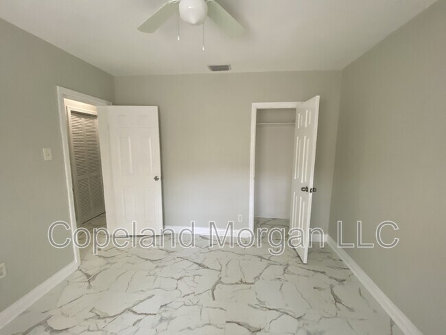 Building Photo - 509 E New Orleans Ave
