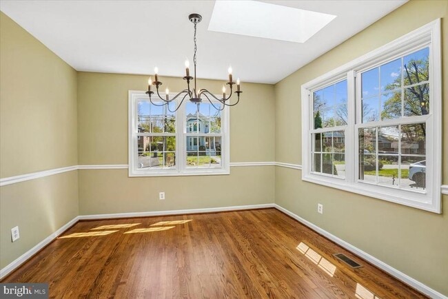 Building Photo - 6904 Chelsea Rd