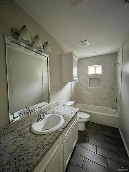 Building Photo - 1413 Alta Vista Dr