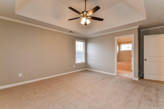 Building Photo - 4960 Grand Pines Dr