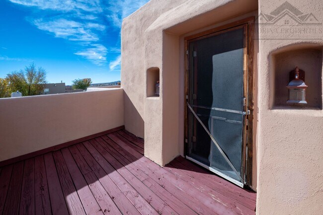 Building Photo - 1 MO. FREE RENT! Serene Pueblo-Style Home in Tierra Contenta