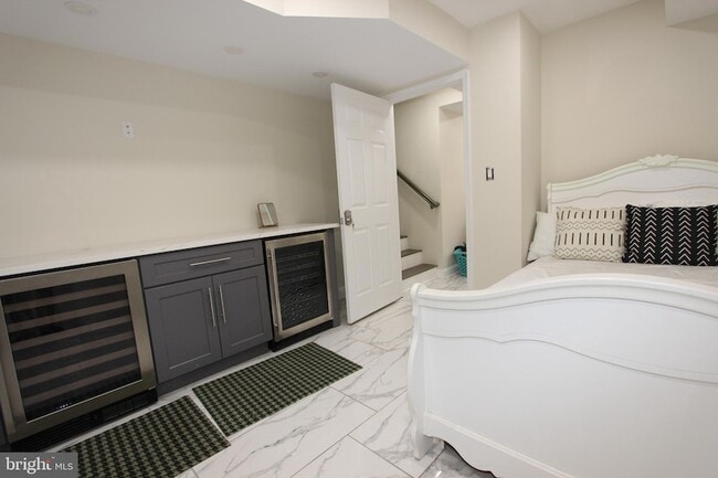 Building Photo - 38 Riggs Rd NE