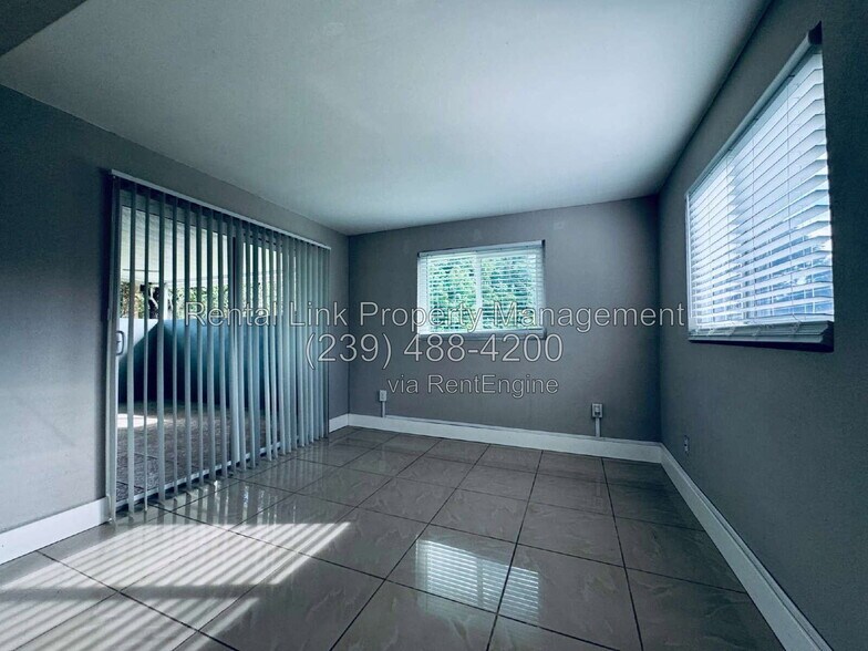 Building Photo - 4432 E Riverside Dr