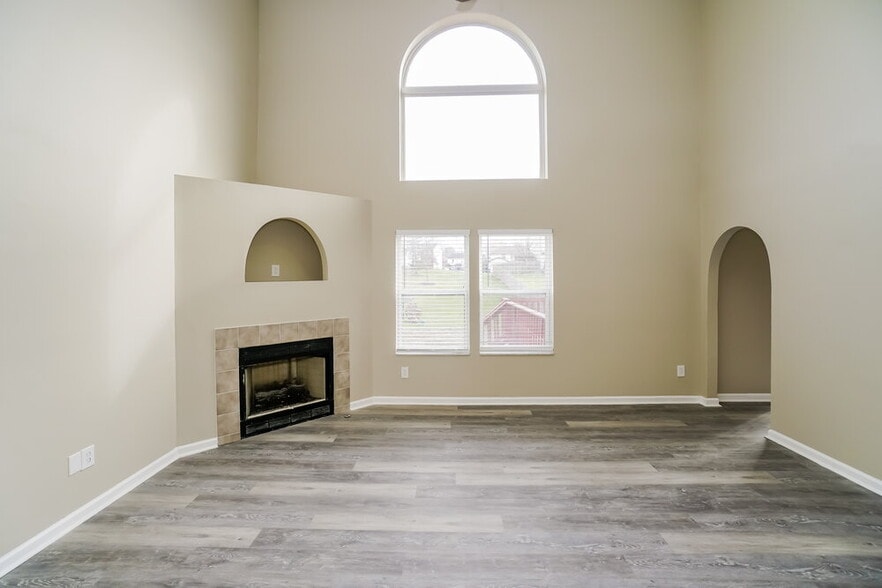 Building Photo - 208 N Bend Dr