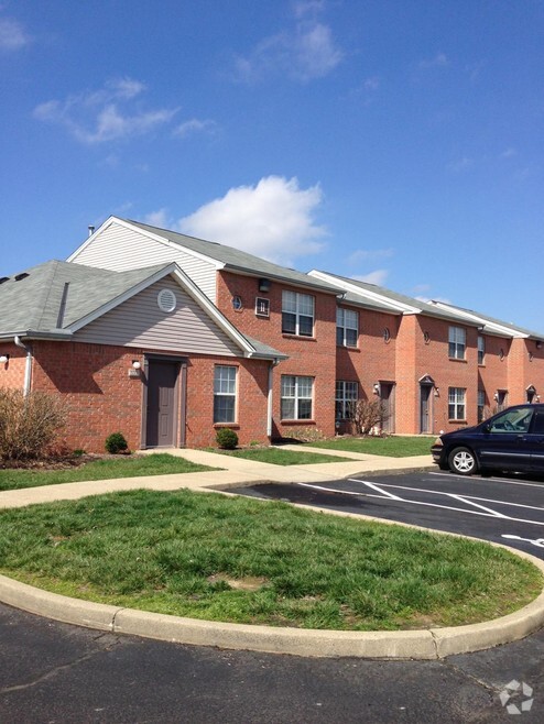 Building Photo - South Pointe Townhomes