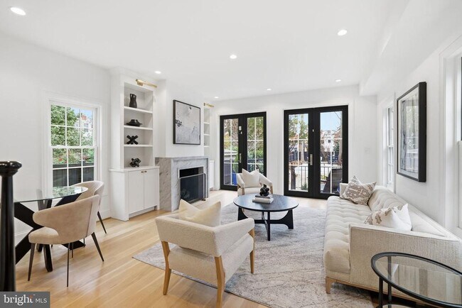 Building Photo - 3418 Reservoir Rd NW