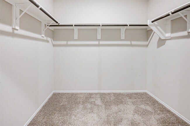 Building Photo - 13989 Leigh Lake Ln