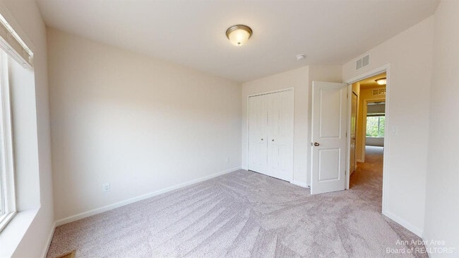 Building Photo - 2731 Bristol Rdg Dr