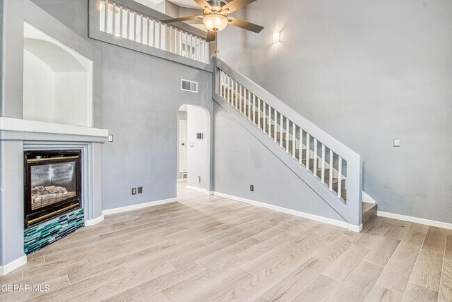 Building Photo - 12325 Tierra Bella Dr