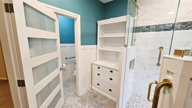 Building Photo - 1824 Woody Ln