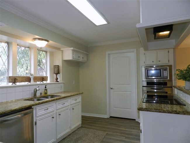 Building Photo - 9403 Oxted Ln