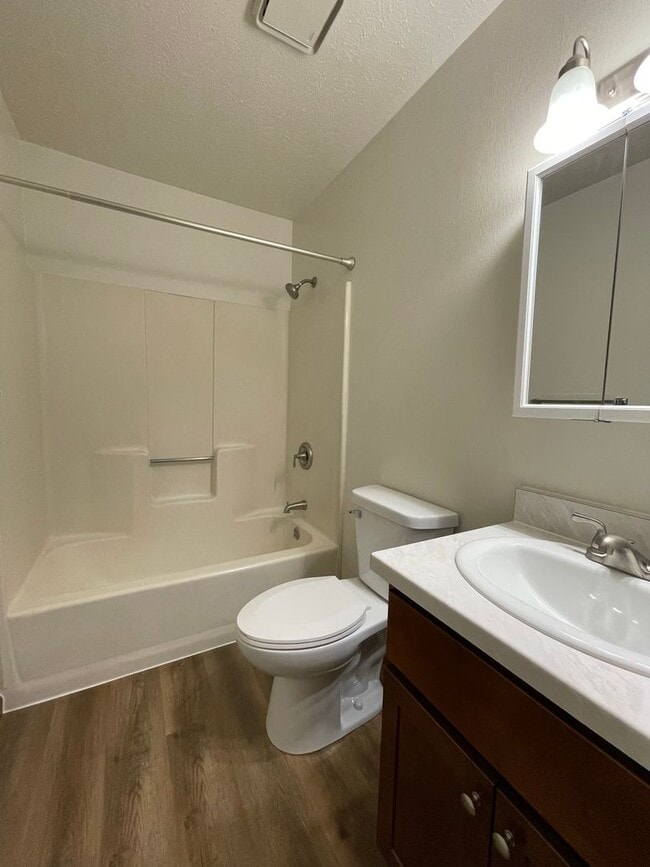 Building Photo - 519-F S Silverwood Lane