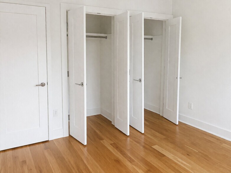 Building Photo - 727 Quebec Pl NW