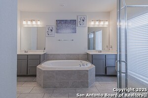 Building Photo - 938 Quemada