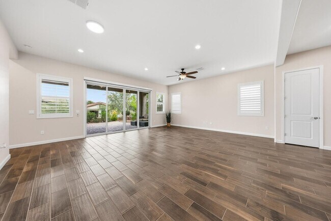 Building Photo - 4897 N 207th Ln