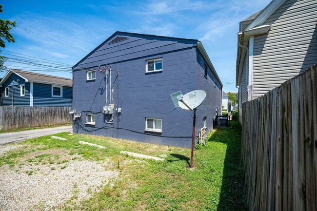 Building Photo - 509 Elsmere St