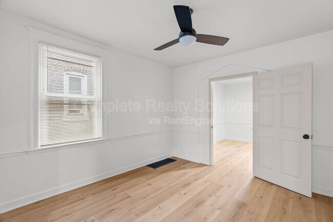 Building Photo - 4642 Idaho Ave