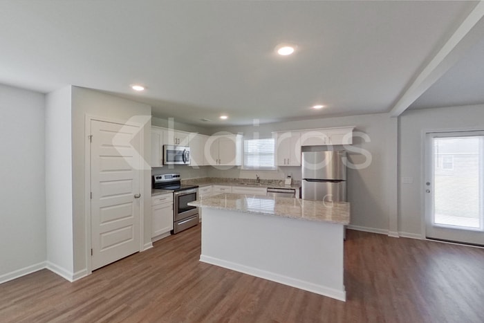 Building Photo - 137 Western Red Cedar Dr