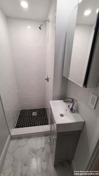 Building Photo - 9 Noyes Plz