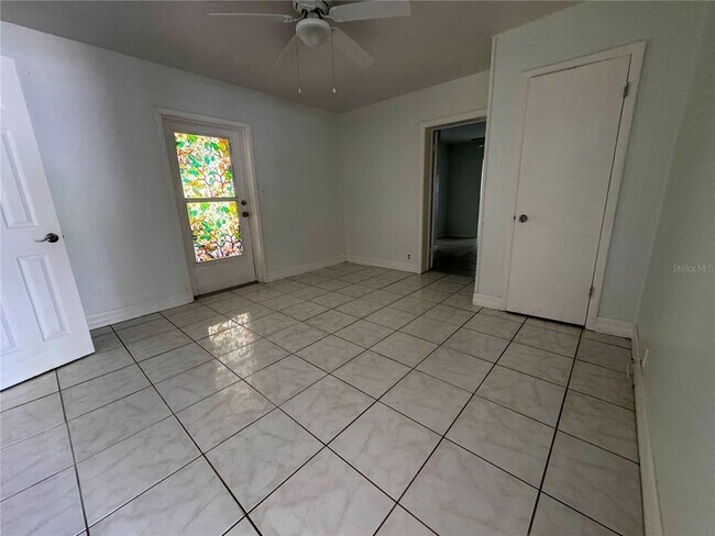 Building Photo - 325 Chesney Blvd