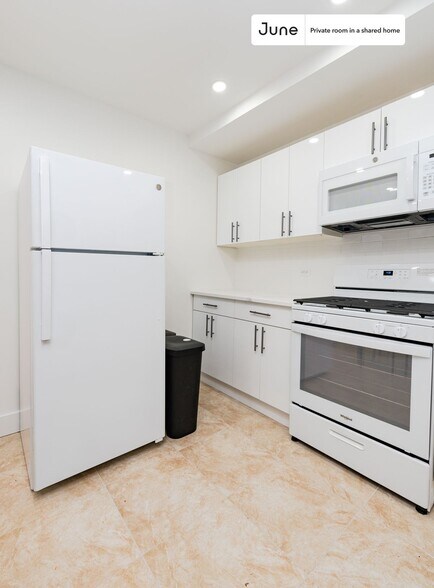 Building Photo - Room in Shared 3 bed/1 bath home in Bedford-Stuyvesant