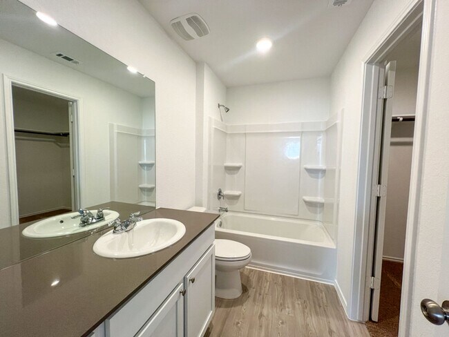 Building Photo - 4 Bedroom 1-Story Home Near SeaWorld in Northwest San Antonio