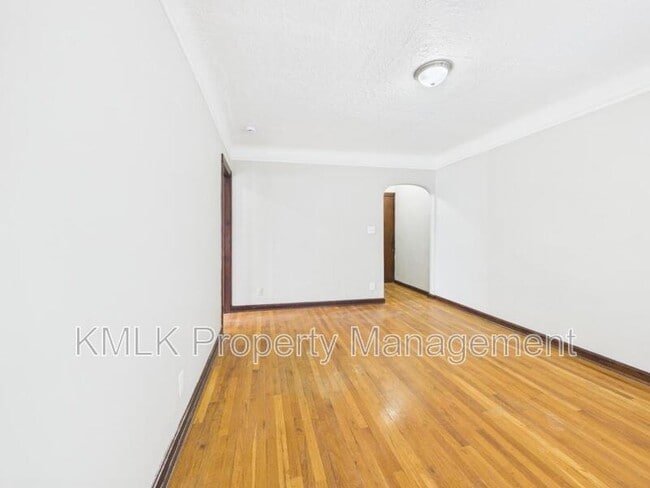 Building Photo - 1346 Kenilworth Ave
