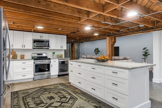 Building Photo - 2015 W Race Ave