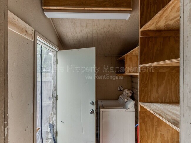 Building Photo - 7105 NW 39th St
