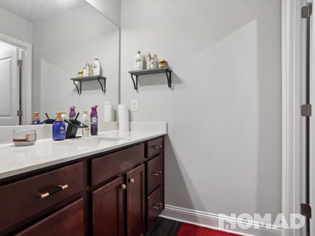 Building Photo - 3 Bedroom Townhome in Atlanta