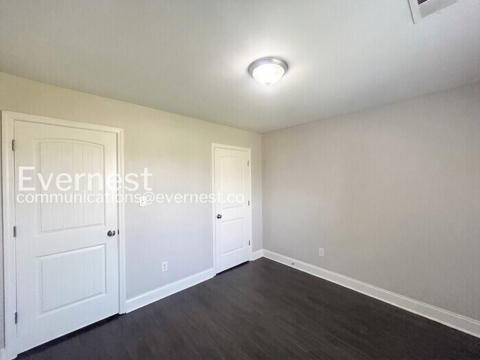 Building Photo - 3229 Earlcastle Dr