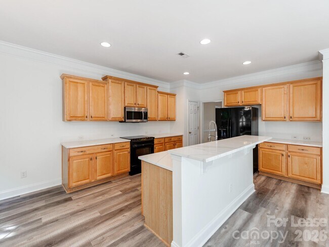 Building Photo - 533 Montgrove Pl NW