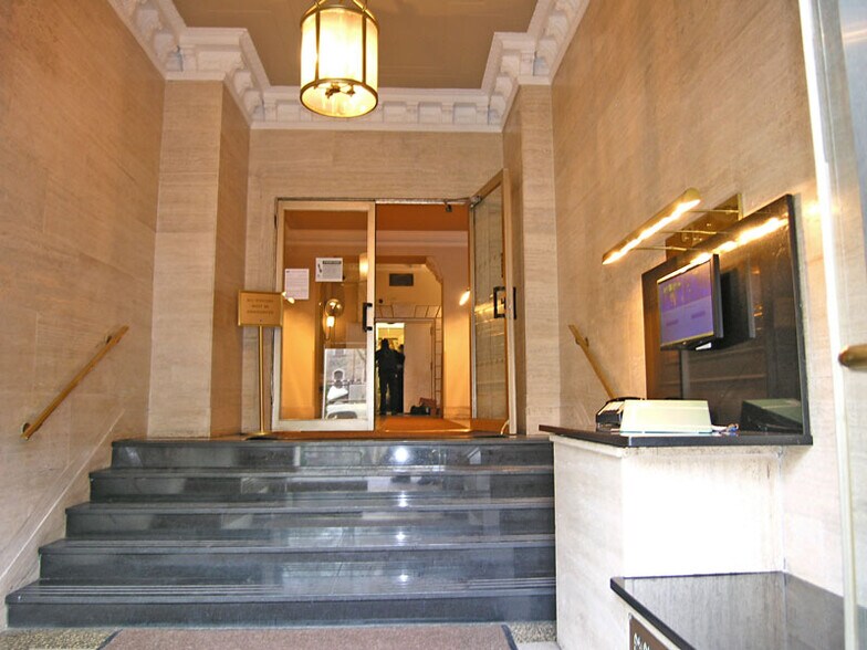 Building Photo - 166 Second Avenue