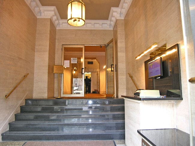 Building Photo - 166 Second Avenue