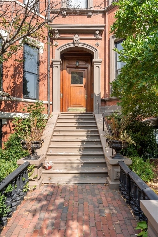 Building Photo - 103 Marlborough St