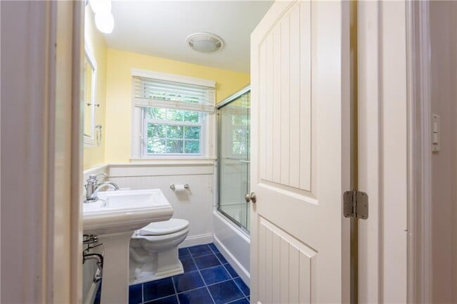 Building Photo - 48 Pleasant St