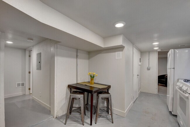 Kitchen - 151 Grove St