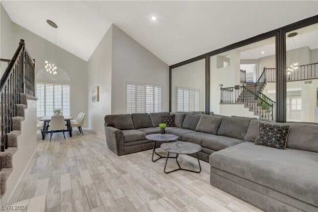 Building Photo - 9416 Crown Vista Ln