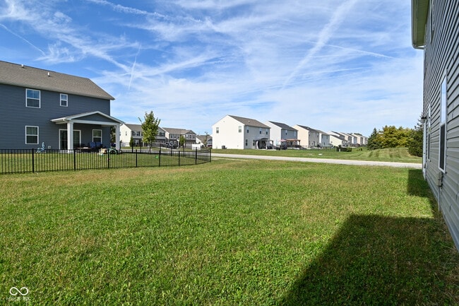Building Photo - 230 Gathering Ln