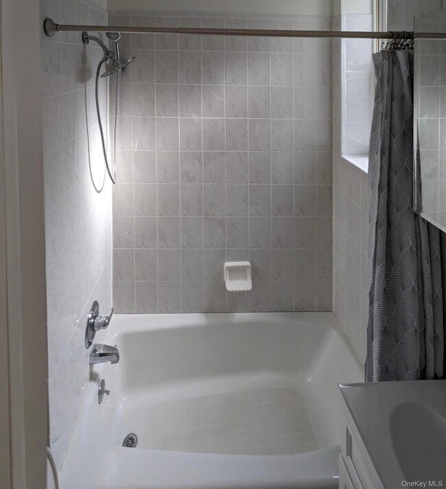 Building Photo - 60-85 71st Ave