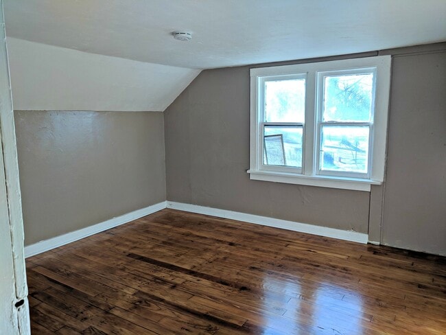 Building Photo - 1251 Kenneth St